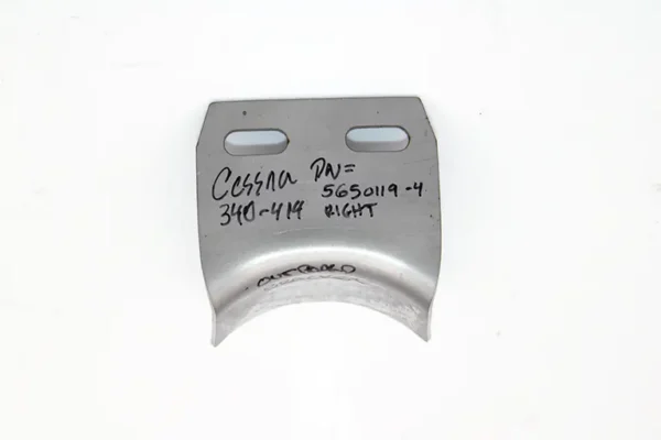 CESSNA 414A: RH EXHAUST BRACKET