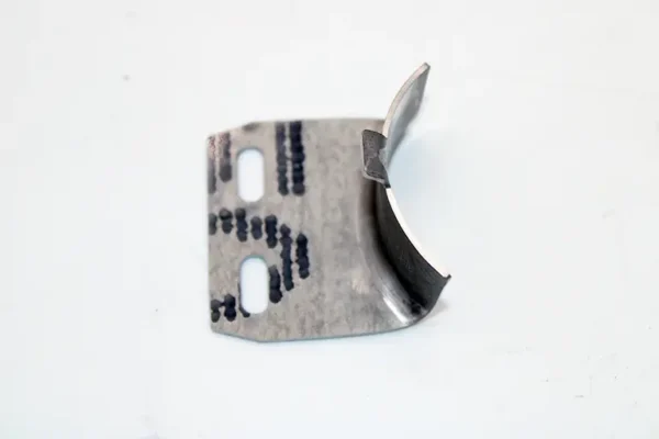 CESSNA 414A: RH EXHAUST BRACKET - Image 3